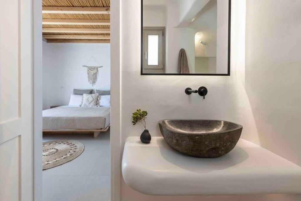 Villa Stephanie With Heated Pool, By Red Windmill Villas Mykonos Town Exterior photo